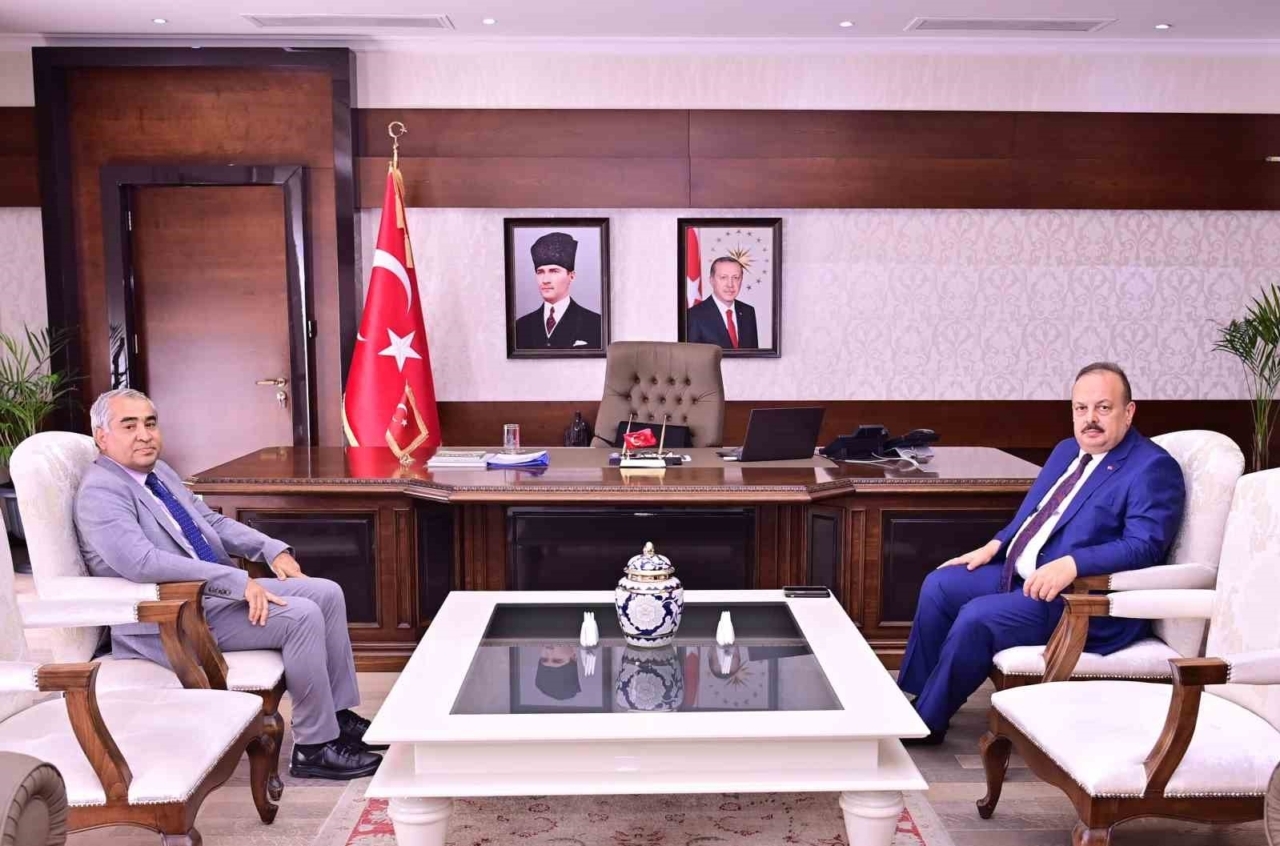 Rektör Kent, ’Araştırma Üniversitesi’ için görüşmelerine devam ediyor