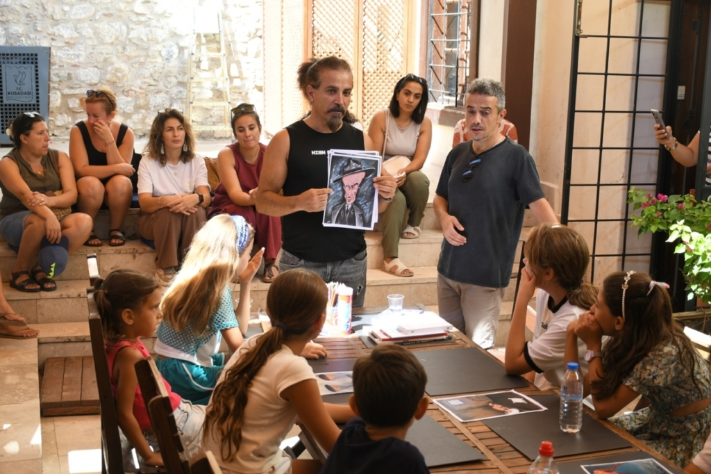 Kuşadası SEYAKMER’de çocuklar karikatür sanatının incelikleriyle tanıştı 6 seyakmerde cocuklar karikatur sanatinin incelikleriyle tanisti c5defc82be5c