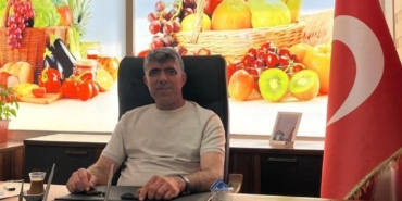 Ümit Coşkun’dan Açıklama: Pazarcı Esnafı İçin POS Zorunlu Değil 7 Söke Meyve ve Sebzeciler Odası Başkanı Coşkun’dan pazarcılara POS zorunluğu açıklaması