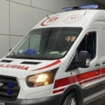 Aydın'da bir otomobil takla attı: 4 yaralı 5 Sürücüsünün direksiyon hakimiyetini kaybettiği otomobil takla attı: 4 yaralı