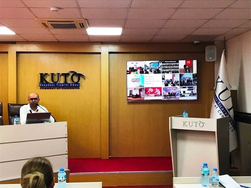 Turist rehbelerinin en büyük sıkıntısı kaçak turlar ve kaçak rehberler