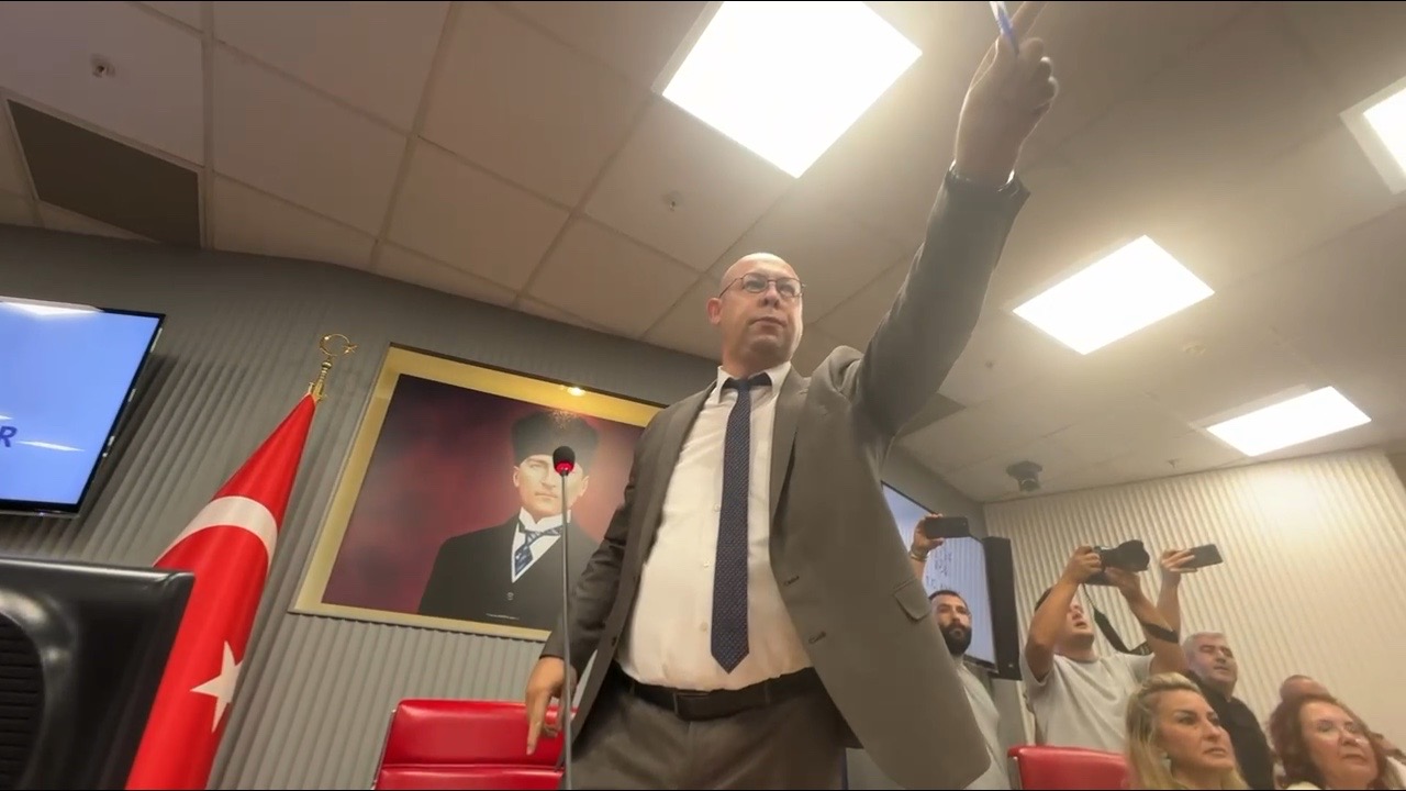 Altıntaş’tan Mersin’e sert gönderme