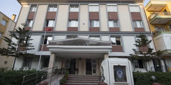 İzmir Balçova’da Polis Merkezine Silahlı Saldırı: 2 Polis Şehit Oldu