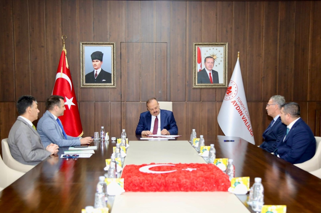 Hayırsever Müdür, görev yaptığı okulu yeniden yaptırıyor 3 G1me zmXQAAvRGo