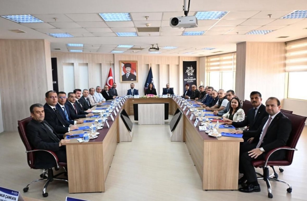 Özlem Çerçioğlu, kurum müdürleri ile bir araya geldi 5 WhatsApp Image 2025 09 02 at 11.31.38 1
