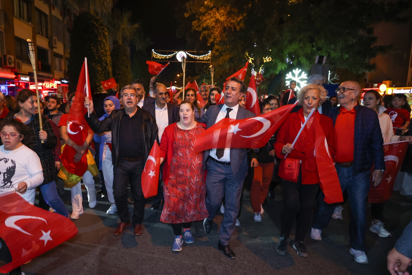 BAŞKAN YETİŞKİN’DEN KURTULUŞ GÜNÜNDE ANLAMLI ETKİNLİK