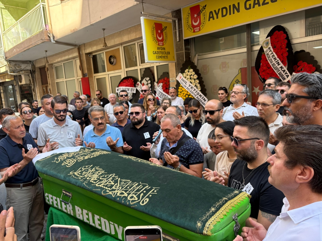 Gazeteci Fatma Yerli Yazıcı'nın İçin AGC Önünde Tören Düzenlendi 6 WhatsApp Image 2025 09 05 at 11.20.21