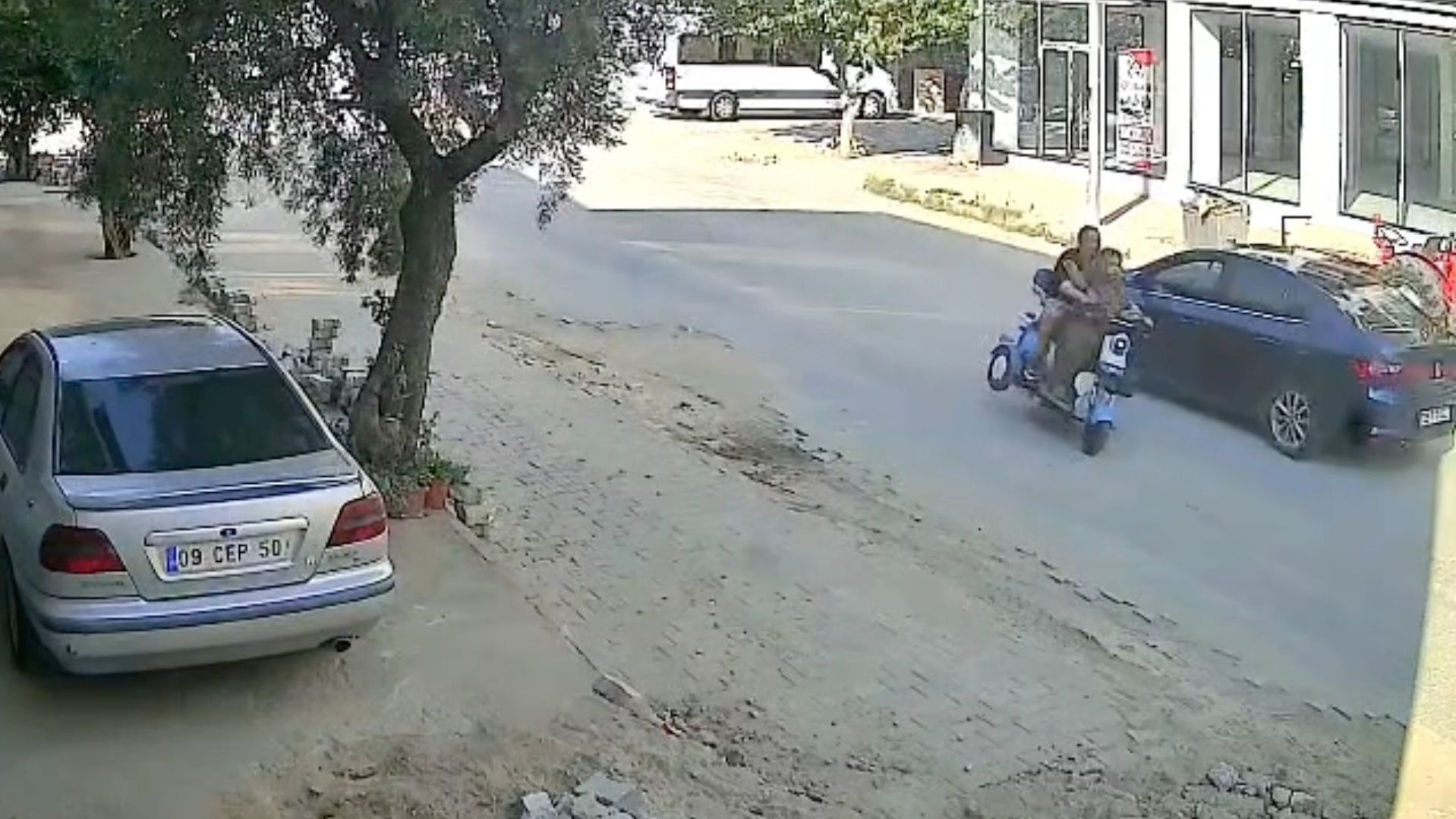 Aydın’da motosiklet denemesi kötü bitti 2 yaralı