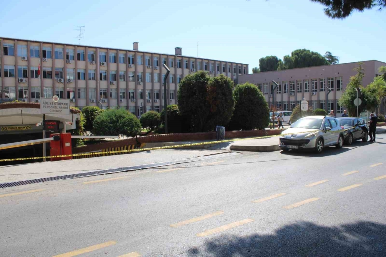 Aydın’da adliye otoparkında şüpheli valiz paniği