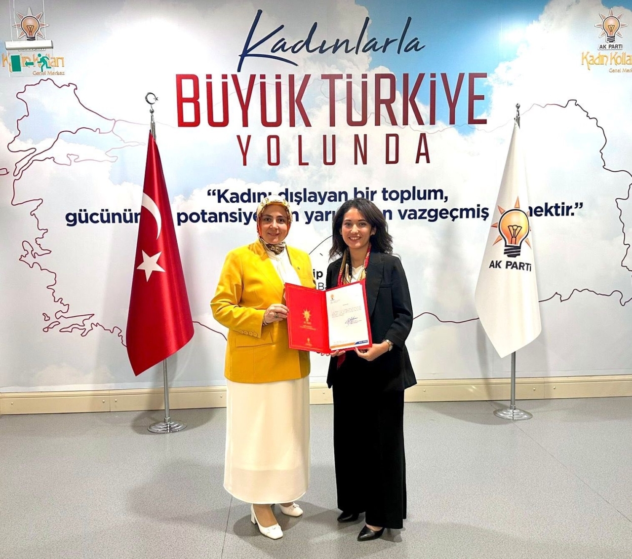 ak parti aydin il kadin kollati baskanligina edremit atandi 842be48eaab7