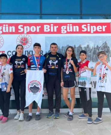 Aydınlı Muaythaiciler Türkiye Şampiyonası’ndan madalyalarla döndü