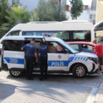Aydın'da çatıya çıkan şahsı ekipler ikna edip indirdi 2 Çatıya çıkan şahsı ekipler ikna edip indirdi
