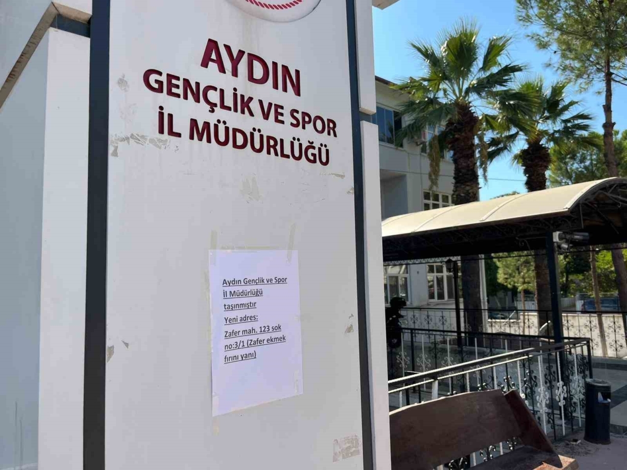 Deprem riski nedeniyle müdürlük binası tahliye edildi