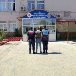 Hakkında 6 yıl 3 ay hapis cezası bulunan şahıs Nazilli’de yakalandı 1 Hakkında 6 yıl 3 ay hapis cezası bulunan şahıs Nazilli’de yakalandı