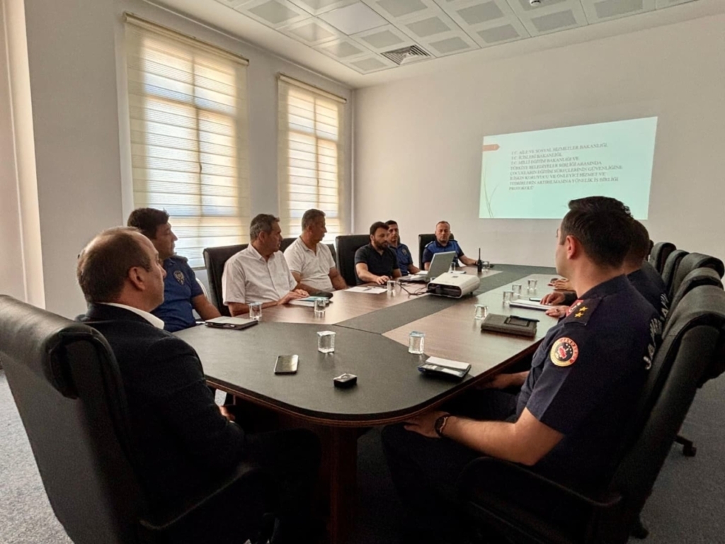 karpuzluda okul guvenligi toplantisi yapildi e0ff7b349fe7