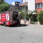Efeler'de Çıkan Yangın Büyümeden Söndürüldü 6 Şalterleri kapattı, yangının önüne geçti