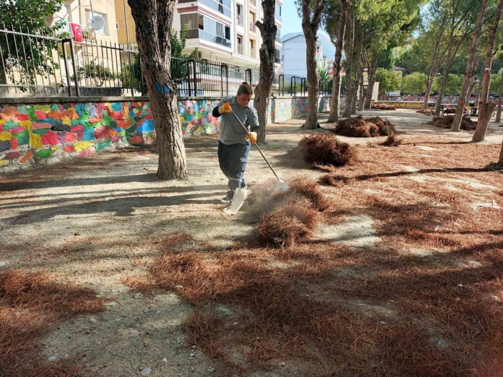 Söke Belediyesi’nden okullarda temizlik seferberliği 7 soke belediyesinden okullarda temizlik seferberligi 36ee02becb6c