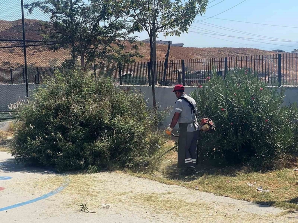 Söke Belediyesi’nden okullarda temizlik seferberliği 5 soke belediyesinden okullarda temizlik seferberligi bf2d2259dada