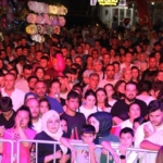 Ünlü sanatçı Zara’dan Yenipazarlılara türkü ziyafeti 2 Ünlü sanatçı Zara’dan Yenipazarlılara türkü ziyafeti