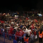 Ünlü sanatçı Zara’dan Yenipazarlılara türkü ziyafeti 1 Ünlü sanatçı Zara’dan Yenipazarlılara türkü ziyafeti