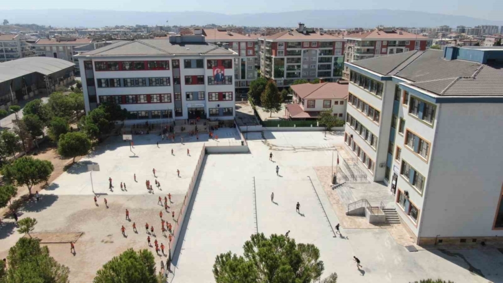 vali aksoy yazlik konutu satti mahalle ilkokula kavustu b9161eb94a66