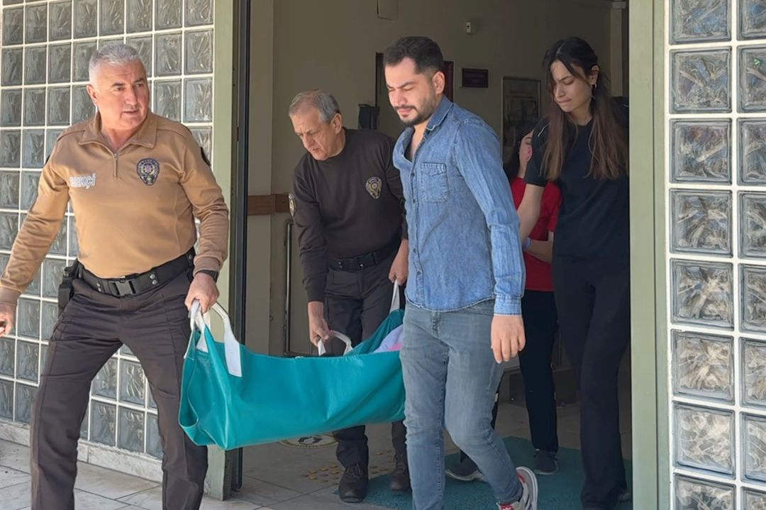 Cezaevine gitmek istemeyen kadın adliyede bayıldı