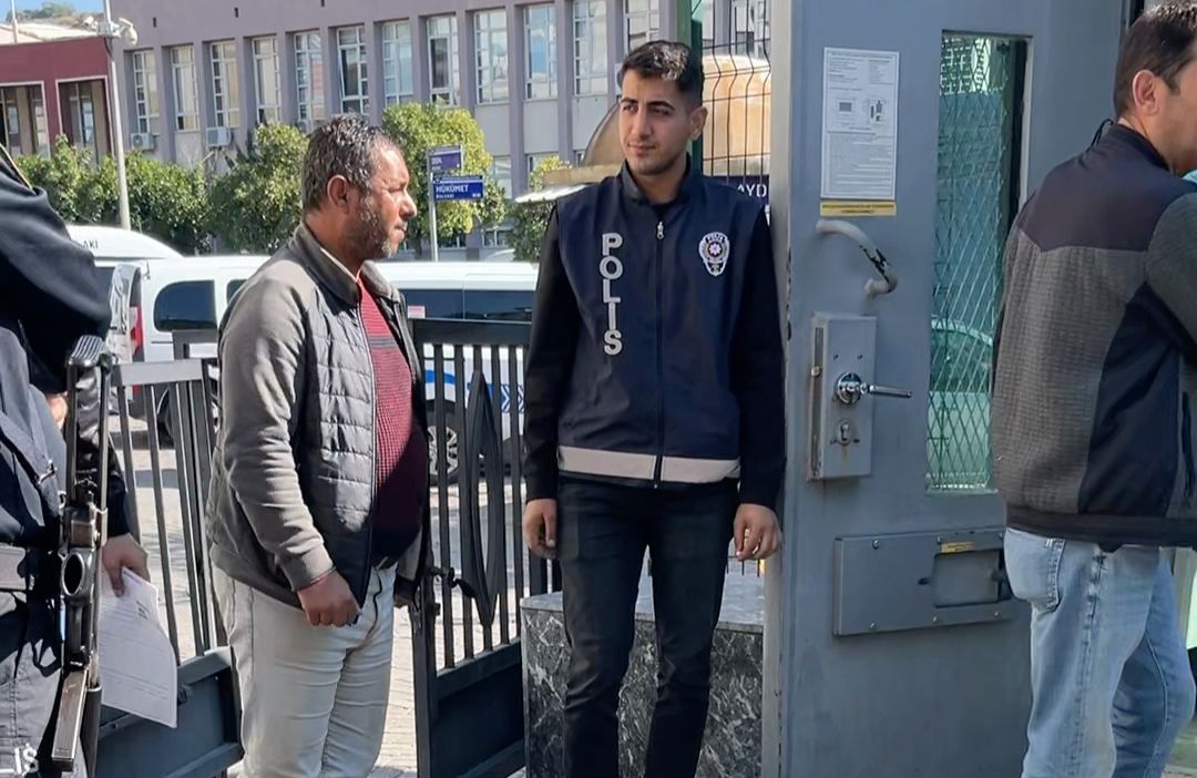 Aydın’da değnekçi minibüs şoförünü bıçakladı