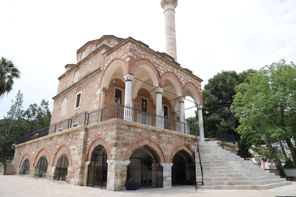Aydın’da İş Birliği ile Vakıf Eseri 10 Tarihi Cami, Bakım ve Onarımdan Geçti 7 WhatsApp Image 2025 10 01 at 15.56.36 1