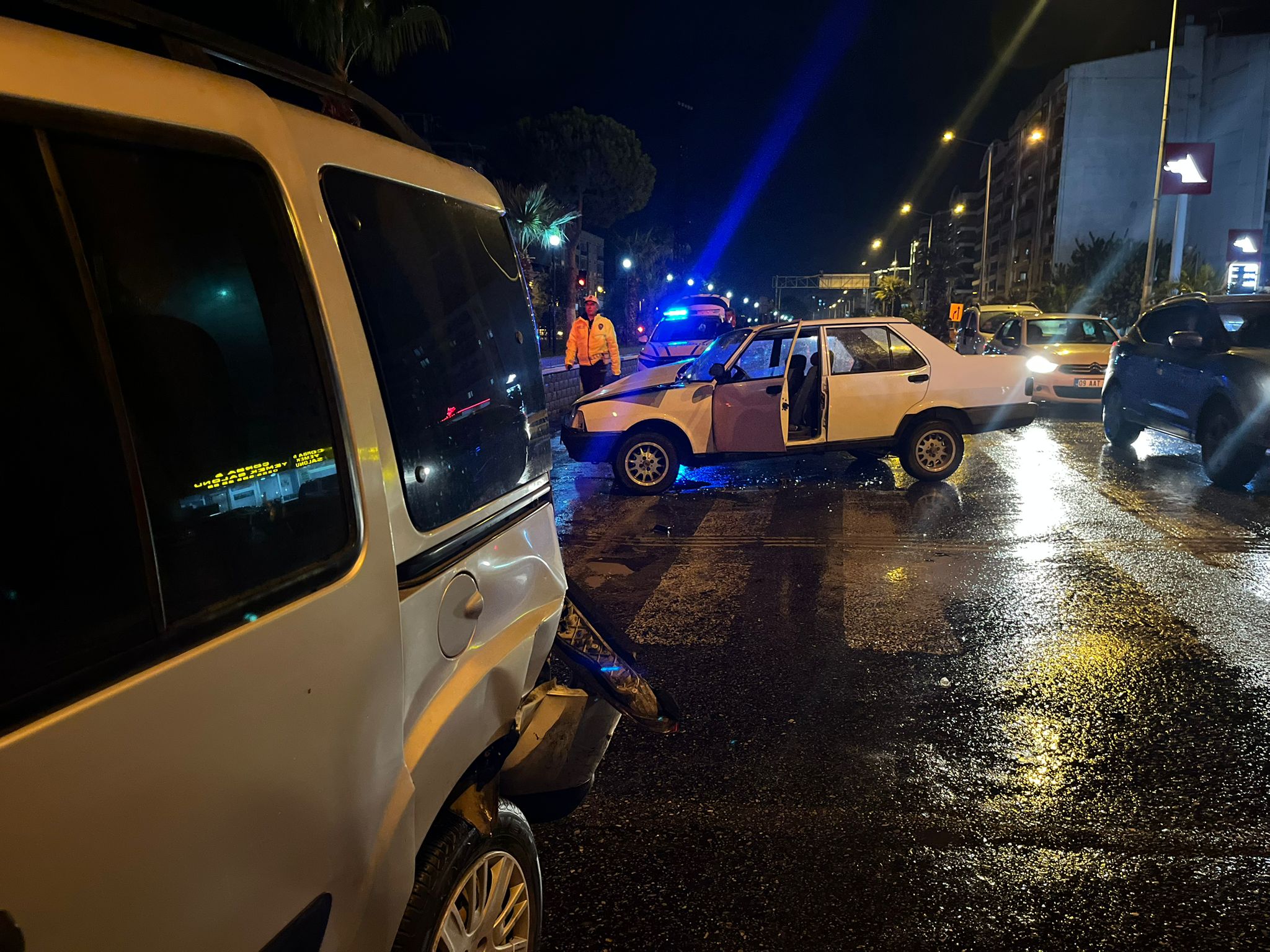 İncirliova’da alkollü sürücü kaza yaptı