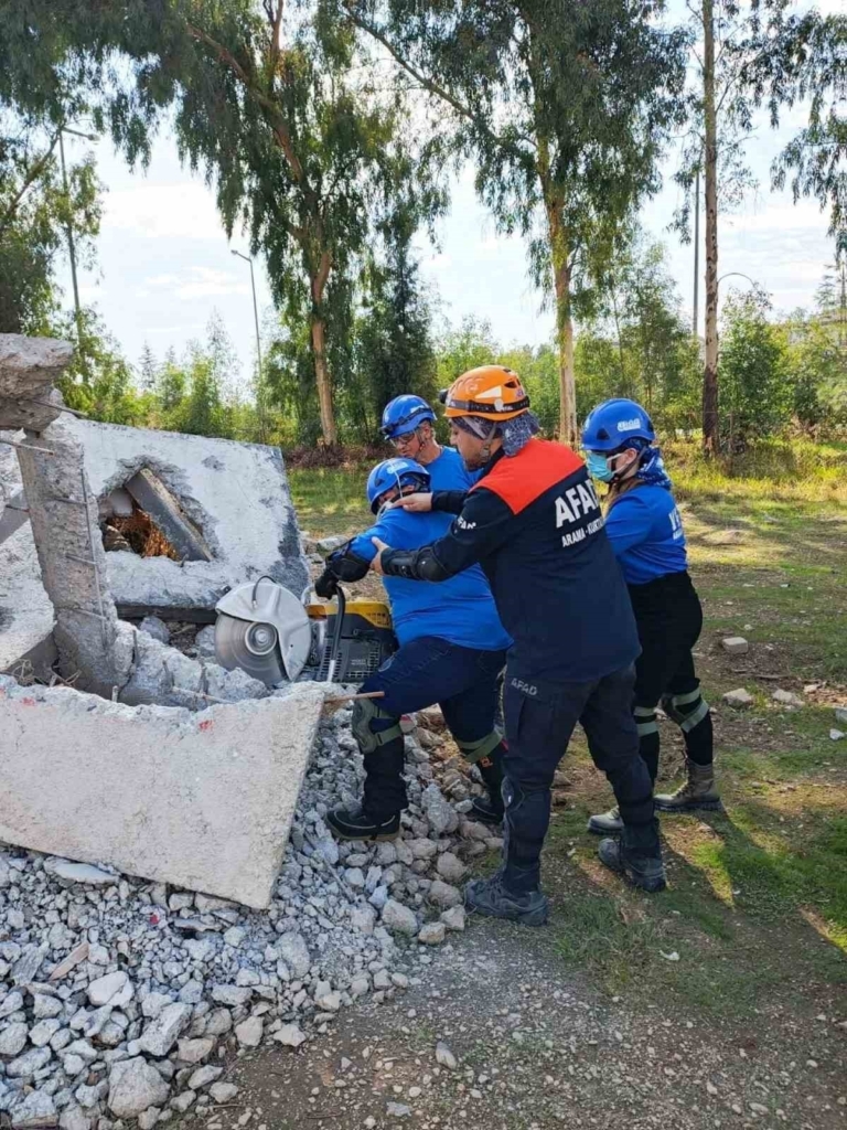afad aydindan gonullulere afet farkindalik egitimi ed865fd0637e