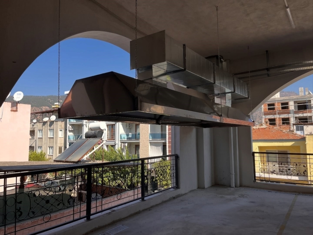 buharkent kapali pazaryerinde cemiyet yapilabilecek 4539df9163c7