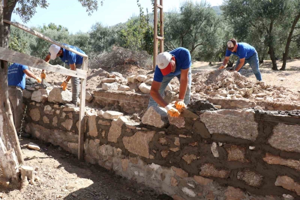 Bozdoğan Çamlıdere’de köy içi yollar ve okul çevre duvarları yenilendi 11 camliderede koy ici yollar ve okul cevre duvarlari yenilendi 9bd1c3f5f70f