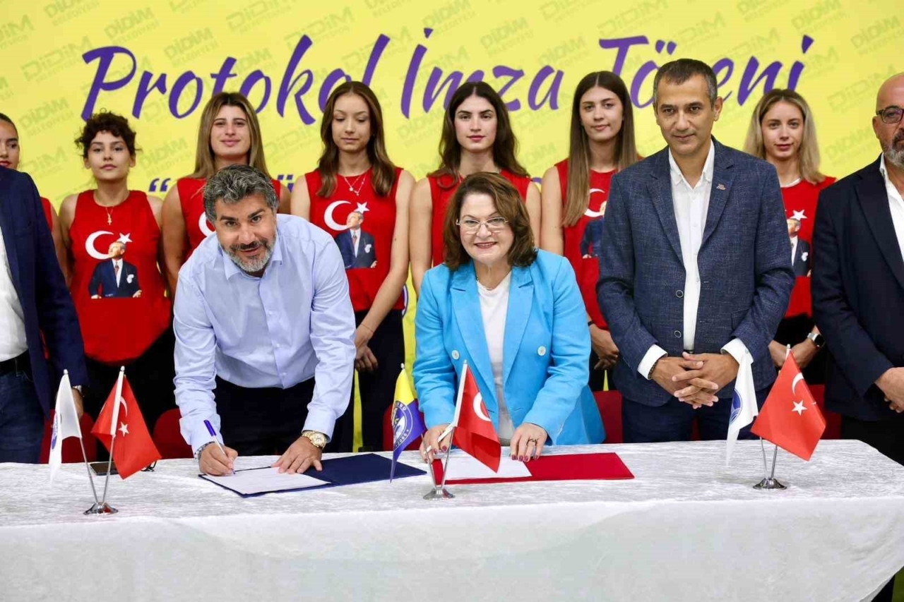 Didim’de kadın voleybol takımı yoluna daha güçlü devam edecek