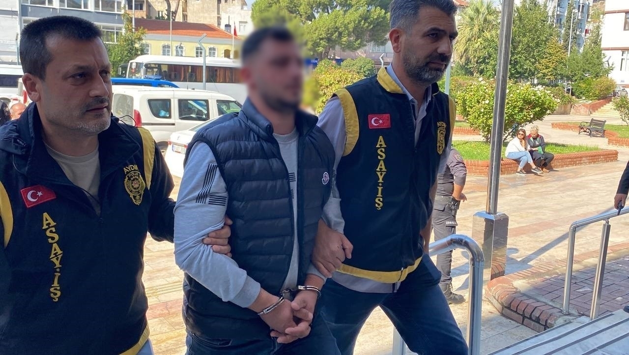 kardesinin sevgilisini bicaklayan agabey tutuklandi 51713d8ec323