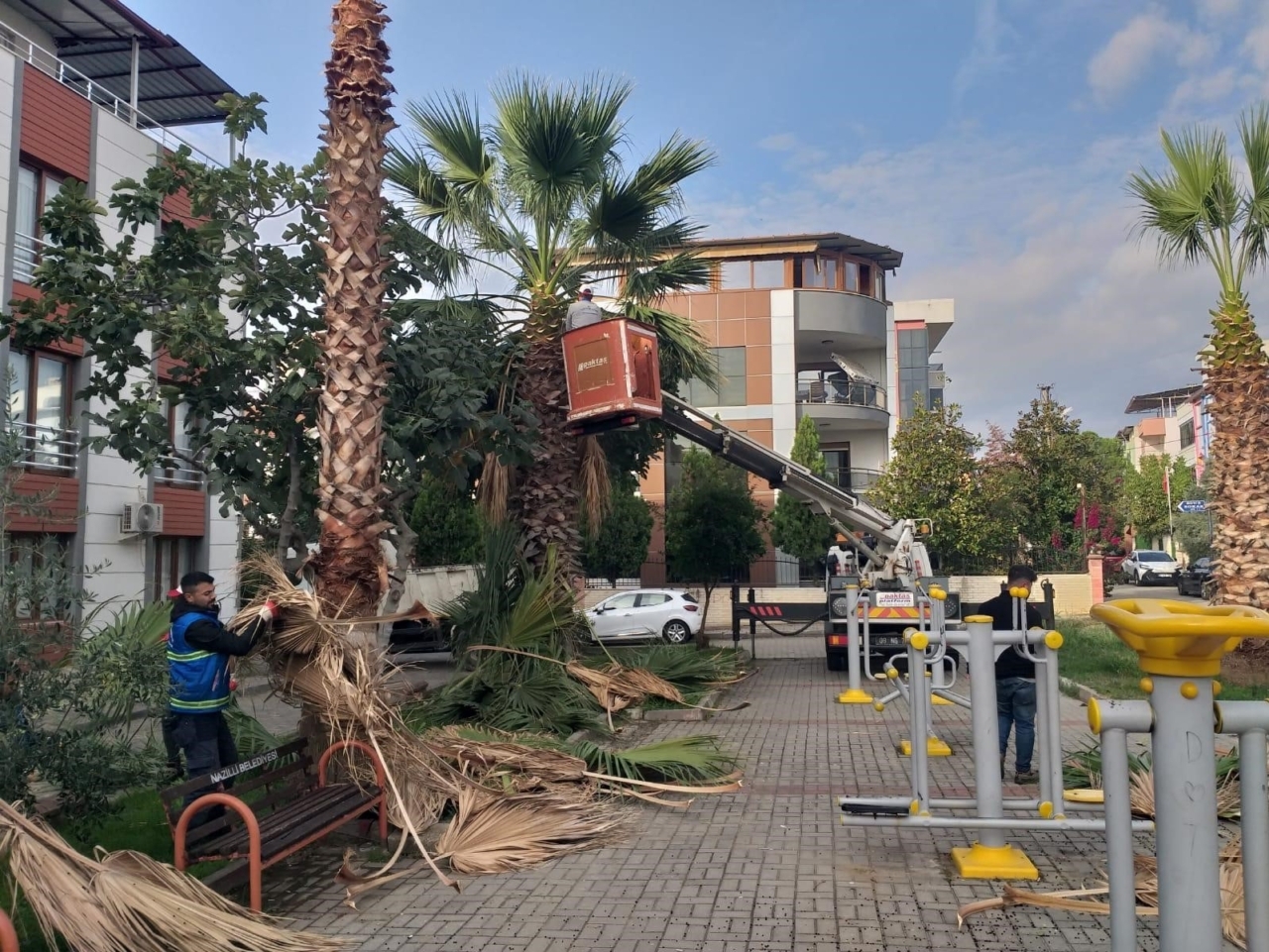 nazilli belediyesinden 12 mahallede es zamanli calisma 61a267f127e8