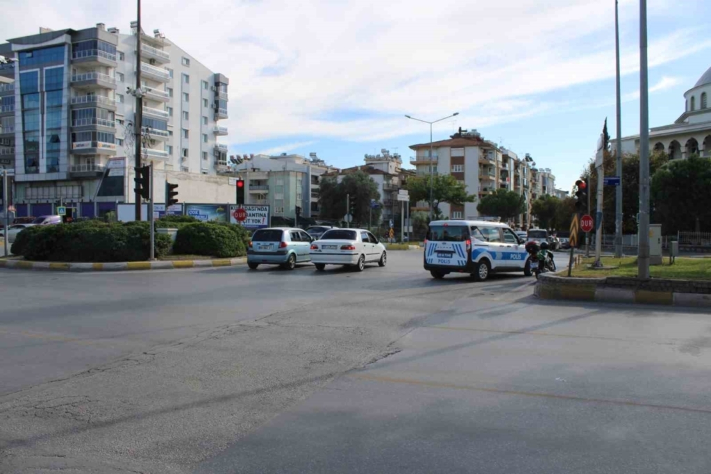 ticari arac ile motosiklet carpisti 1 yarali 9f79dcf6d2fc
