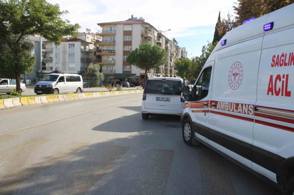 ticari arac ile motosiklet carpisti 1 yarali bf66e6db0b24