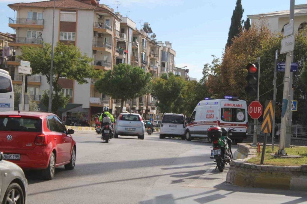 ticari arac ile motosiklet carpisti 1 yarali ced8041a6019