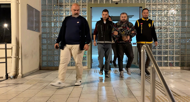 Kahkaha onu ele verdi: 33 yıl hapis cezası bulunan firari yakalandı 1 aydin havadisleri