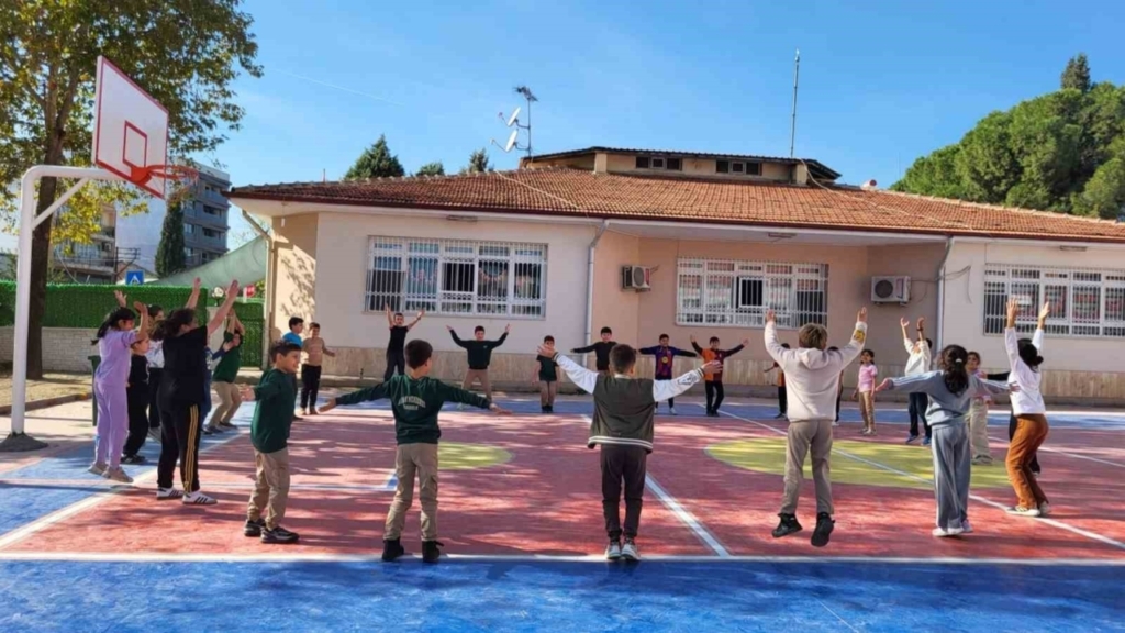 aydinda cocuklar gune sporla basliyor 997c5992bbc1