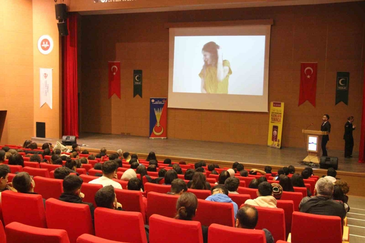aydinda gencler icin siddetsiz ve bagimsiz gelecek bulusmasi gerceklestirildi f95e25623375
