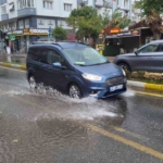 Aydın’da on beş dakika yağdı, yollar göle döndü