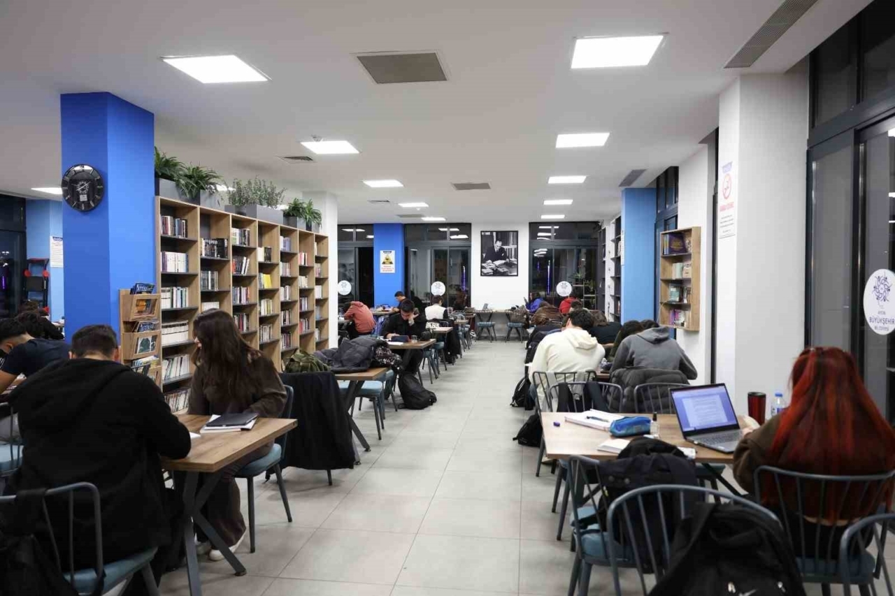 baskan cercioglu genclerimizin egitim yolculugunda yanlarinda olmaya devam edecegiz e0bdc5f12673