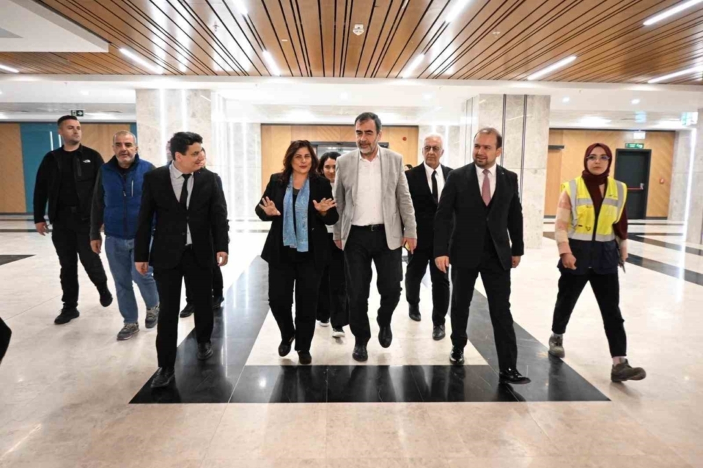 baskan cercioglu kentimiz icin calismaya devam edecegiz 7fdf10925782