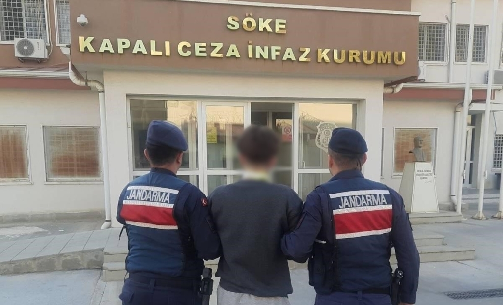 denizlide cinayet isleyen firari sokede yakalandi 300706f8d962