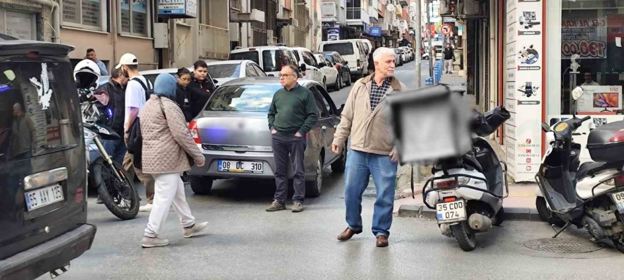 Efeler’de trafik kazası: 1 yaralı 1 efelerde trafik kazasi 1 yarali 0a53641f829c