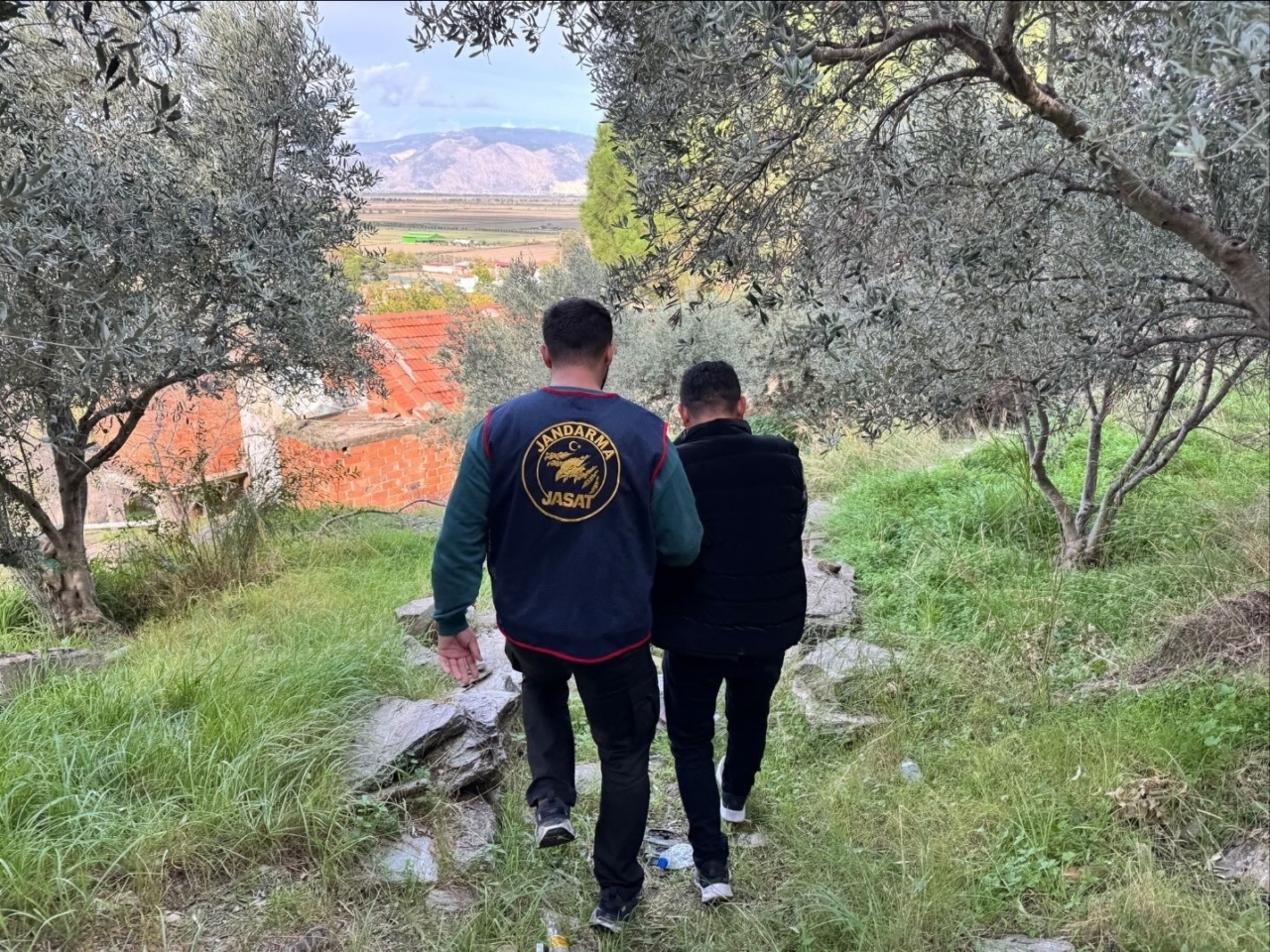 Söke’de firari şahıs ormanlık arazide yakalandı