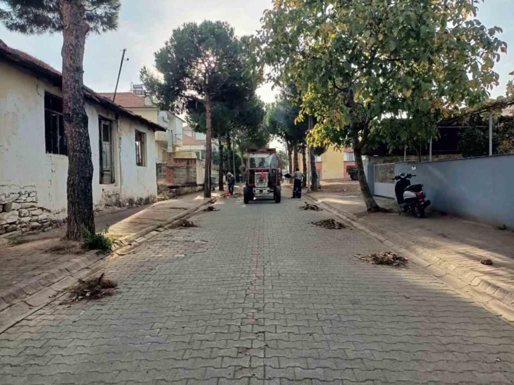 karacasuda cevre temizligi icin ekipler sahada 14bbc8cd4339