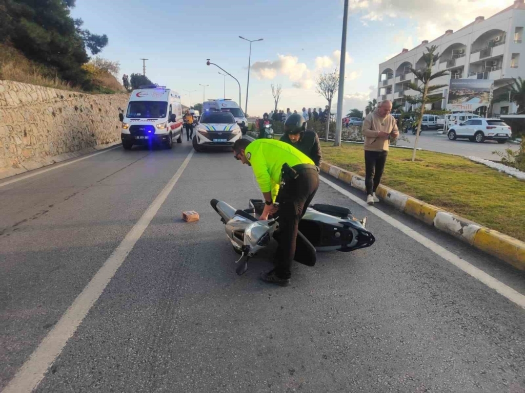 Aydın'da motosiklet refüje çarptı: 1 ölü, 1 yaralı 2 motosiklet refuje carpti 1 olu 1 yarali 898f6f5be9b1