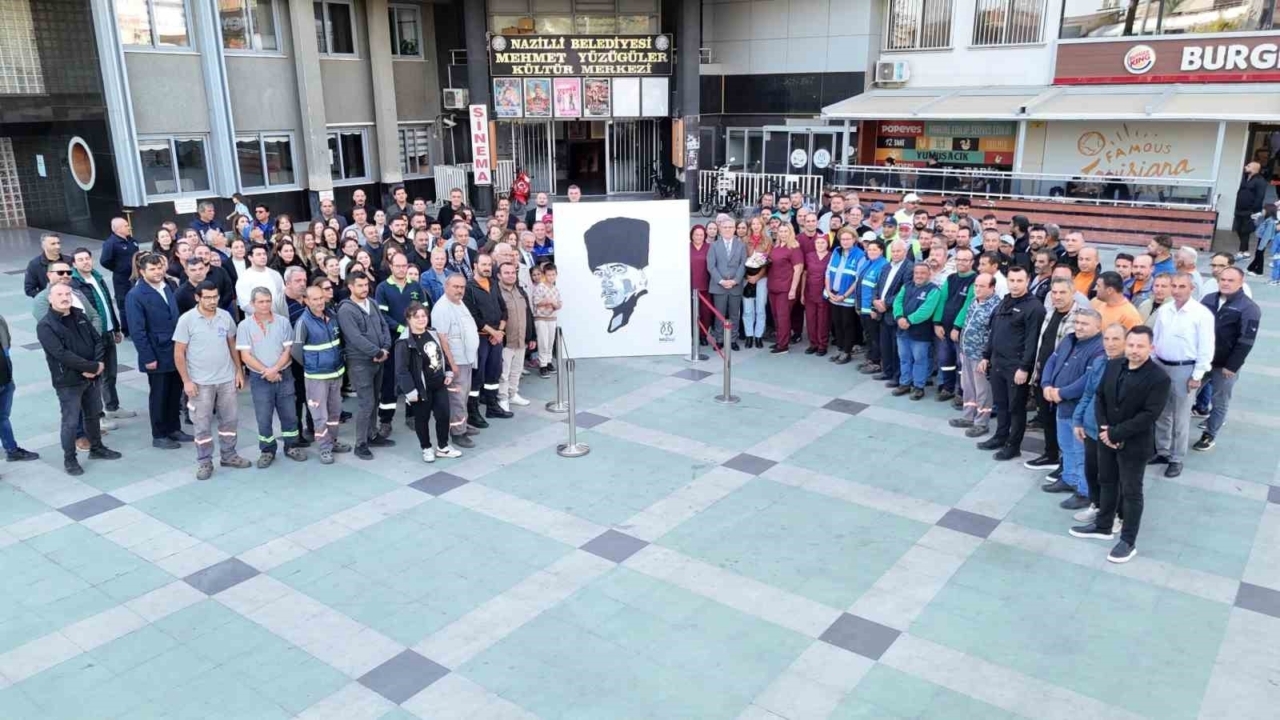 nazillide 750 personel ataturk portresi yapti f3988b6d3093